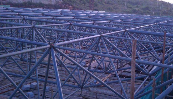 临汾概述网架加工公司对网架保温隔热的办法